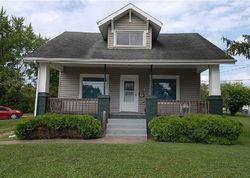 Pre-foreclosure in  ROSEVILLE RD Zanesville, OH 43701