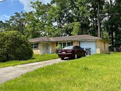 Pre-foreclosure in  CHERRYWOOD DR North Charleston, SC 29418