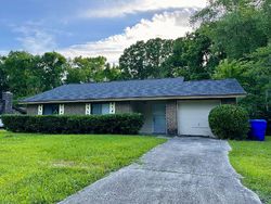 Pre-foreclosure in  YORKTOWN DR Charleston, SC 29412