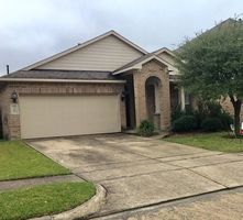 Pre-foreclosure in  FLAGSTONE WALK WAY Houston, TX 77049