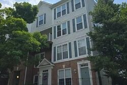 Pre-foreclosure Listing in FAIR CREST CT APT 301 FAIRFAX, VA 22033