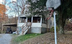 Pre-foreclosure in  FAIRFIELD DR Mannington, WV 26582