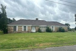 Pre-foreclosure in  KINGSBURY LN Lake Charles, LA 70607