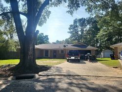 Pre-foreclosure in  PINE HAVEN LN Haughton, LA 71037