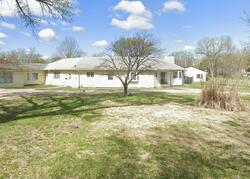 Pre-foreclosure in  SW BURNETT RD Topeka, KS 66614