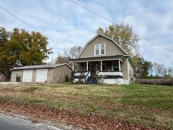 Pre-foreclosure in  E ELM ST Carlinville, IL 62626