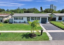 Pre-foreclosure in  NW 29TH PL Fort Lauderdale, FL 33323