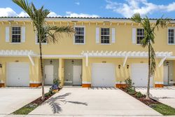 Pre-foreclosure in  NW 40TH WAY Fort Lauderdale, FL 33313