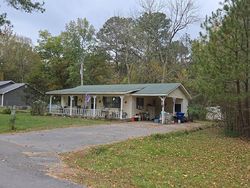 Pre-foreclosure in  WALNUT LN Russellville, AL 35654