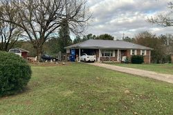 Pre-foreclosure in  12TH AVE NW Arab, AL 35016