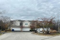 Pre-foreclosure in  LUNT CT Schaumburg, IL 60193