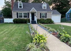 Pre-foreclosure in  ALGONQUIN RD Hampton, VA 23661