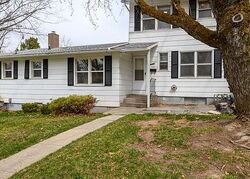 Pre-foreclosure in  GRANDVIEW DR Ogden, UT 84403