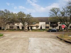 Pre-foreclosure in  GORHAM DR Houston, TX 77084