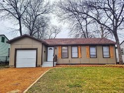 Pre-foreclosure in  LOCUST AVE Dallas, TX 75216