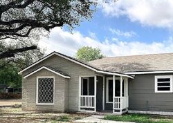  Avondale St, Victoria TX