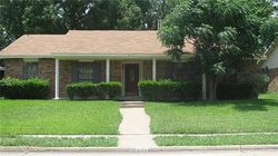Pre-foreclosure in  GLENMOOR DR Garland, TX 75043