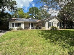  S Shore Dr, Charleston SC