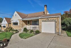 Pre-foreclosure in  LAWRENCE RD Cincinnati, OH 45248