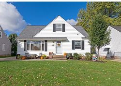 Pre-foreclosure in  MAYFAIR BLVD Cleveland, OH 44124