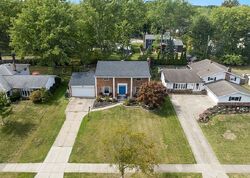 Pre-foreclosure in  FOREST RIDGE DR North Olmsted, OH 44070