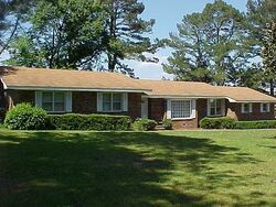 Pre-foreclosure in  GRIFTON HUGO RD Grifton, NC 28530