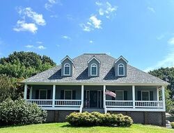 Pre-foreclosure in  DEER HUNTER LN Lexington, NC 27295