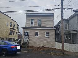 Pre-foreclosure in  GROVE ST Amsterdam, NY 12010