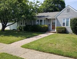 Pre-foreclosure in  BIRS AVE Lindenhurst, NY 11757