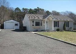 Pre-foreclosure in  NORMA AVE West Islip, NY 11795