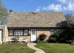 Pre-foreclosure in  WASHINGTON ST Baldwin, NY 11510