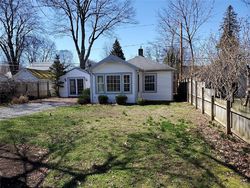 Pre-foreclosure in  ESTALL RD Rochester, NY 14616