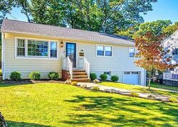 Pre-foreclosure in  MCNOMEE ST Oakland, NJ 07436