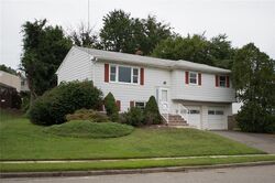 Pre-foreclosure in  HOLLANDER ST South River, NJ 08882