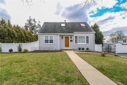 Pre-foreclosure in  DOUGLAS RD East Brunswick, NJ 08816