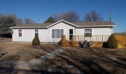  W Oak St, Maywood NE