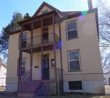 Pre-foreclosure in  MELROSE AVE Saint Louis, MO 63130