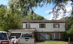 Pre-foreclosure in  CANDLEWICK WAY Florissant, MO 63033