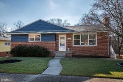Pre-foreclosure in  COLLINSDALE RD Parkville, MD 21234