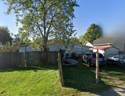 Pre-foreclosure in  VANDRE AVE Louisville, KY 40228