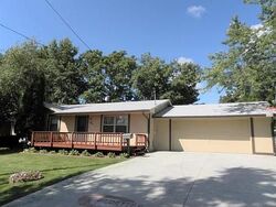  S 9th St, Centerville IA