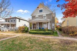  N 8th St, Burlington IA