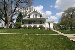 Pre-foreclosure in  N 6TH AVE E Newton, IA 50208