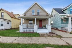 Pre-foreclosure in  ELLIS BLVD NW Cedar Rapids, IA 52405