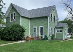  E Ames St, Russell IA