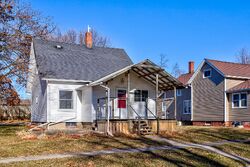 Pre-foreclosure in  3RD ST SE State Center, IA 50247
