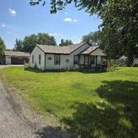 Pre-foreclosure in  NORTH ST Fruitland, IA 52749