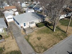 Pre-foreclosure in  MAPLE CT Decatur, IL 62526