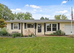 Pre-foreclosure in  HEATHER DR Aurora, IL 60506