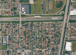 Pre-foreclosure in  S RHODES AVE Chicago, IL 60628